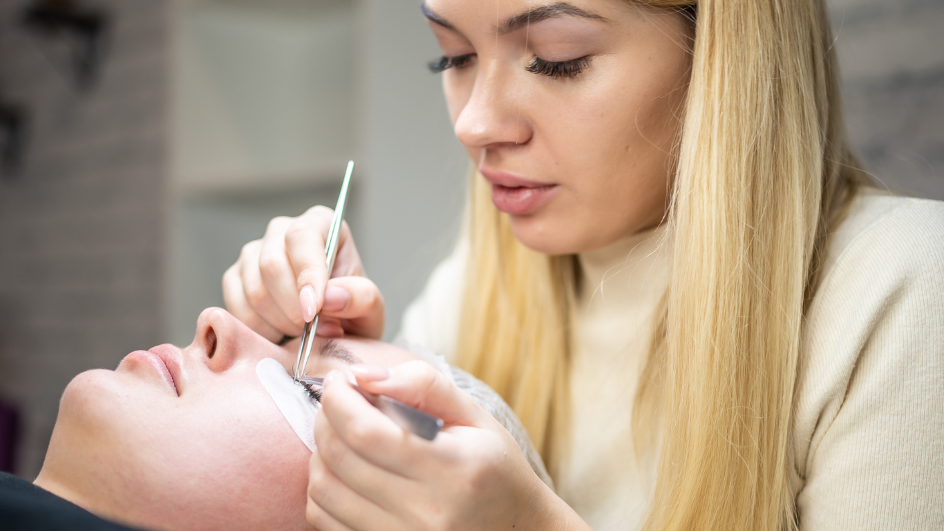 Classic Eyelash Extensions Training